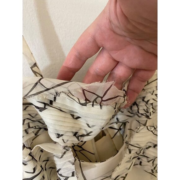 Carolina Herrera Women's Cream/Black Layered 100% Silk Dress - 6 - Picture 17 of 17